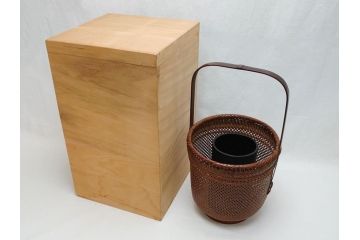 八木澤啓造(蒼かん)　時雨花籠(共箱付き、花入、竹工芸、花カゴ、竹細工、手付、竹かご)(R-062662)