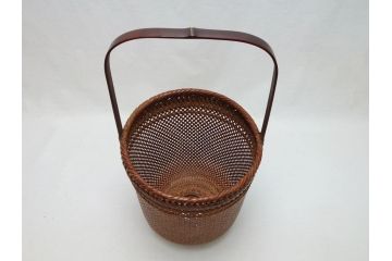 八木澤啓造(蒼かん)　時雨花籠(共箱付き、花入、竹工芸、花カゴ、竹細工、手付、竹かご)(R-062662)