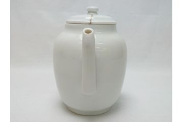  	三浦竹泉　白磁　古窯　水注(共箱付き、茶道具、煎茶道、書道、水次、みずつぎ、茶陶、京焼、茶器)(R-062675)