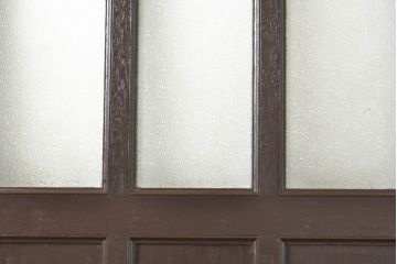 アンティーク建具　ダイヤガラス　濃い木色で落ち着きのある空間を演出するドア1枚(扉、木製ドア、建具)(R-062687)