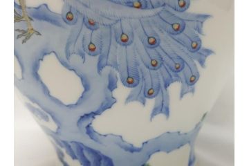 酒井田柿右衛門　花鳥文　孔雀　牡丹　花瓶(花器、花入れ、フラワーベース)(R-062689)