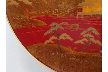平安象彦　金閣寺　蒔絵　朱塗　大杯　飾皿　大盃(皿立て、共箱付き、漆器)(R-062693)
