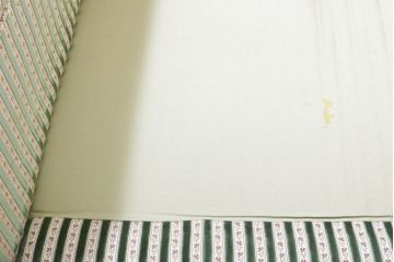 中古　美品　DREXEL HERITAGE(ドレクセルヘリテイジ)　クラシカルなお部屋づくりにおすすめ!　ストライプ模様が素敵な3シートクッションソファ(3人掛け、3P、三人掛け)(R-062695)