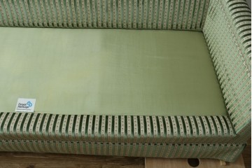 中古　美品　DREXEL HERITAGE(ドレクセルヘリテイジ)　クラシカルなお部屋づくりにおすすめ!　ストライプ模様が素敵な3シートクッションソファ　(R-062695)