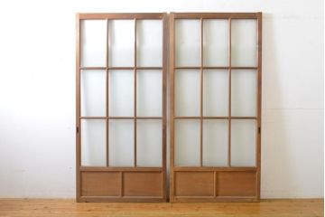 アンティーク建具　シンプルなデザインでお部屋に取り入れやすいガラス戸2枚セット(引き戸、建具)(R-062699)
