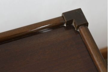 フランスビンテージ　マホガニー材と真鍮のキャスター付き!!大きなホイールが目を惹くサイドワゴン(キッチンワゴン、キャスターワゴン、店舗什器、ヴィンテージ)(R-062707)