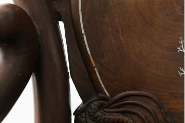 中国ビンテージ　唐木　螺鈿(ラデン)　迫力ある竜の彫刻が見事!!職人技が光るアームチェア(椅子、イス、板座チェア、一人掛けソファ、1人掛けソファ、1P、ヴィンテージ)(R-062708)