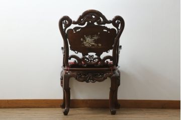 中国ビンテージ　唐木　螺鈿(ラデン)　迫力ある竜の彫刻が見事!!職人技が光るアームチェア(椅子、イス、板座チェア、一人掛けソファ、1人掛けソファ、1P、ヴィンテージ)(R-062708)