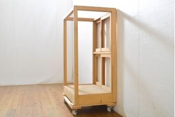 和製ビンテージ　未使用　デッドストック品　シンプルなデザインで使いやすい古い木工所の木枠ガラスケース(ショーケース、飾り棚、陳列棚、ヴィンテージ)(R-062718)