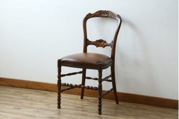 中古　美品　イギリス高級家具　THEODORE ALEXANDER(セオドア・アレキサンダー)　挽物脚が目を惹く!クラシカルなデザインがおしゃれなダイニングチェア　(R-062735)