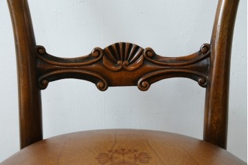 中古　美品　イギリス高級家具　THEODORE ALEXANDER(セオドア・アレキサンダー)　挽物脚が目を惹く!クラシカルなデザインがおしゃれなダイニングチェア　(R-062735)