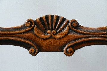 中古　美品　イギリス高級家具　THEODORE ALEXANDER(セオドア・アレキサンダー)　挽物脚が目を惹く!クラシカルなデザインがおしゃれなダイニングチェア　(R-062735)