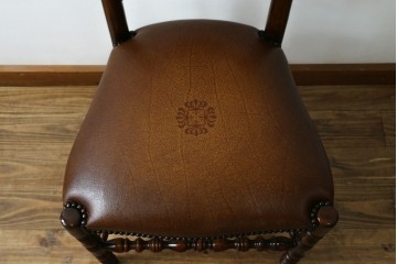 中古　美品　イギリス高級家具　THEODORE ALEXANDER(セオドア・アレキサンダー)　挽物脚が目を惹く!クラシカルなデザインがおしゃれなダイニングチェア　(R-062735)