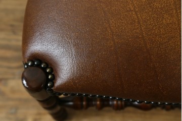 中古　美品　イギリス高級家具　THEODORE ALEXANDER(セオドア・アレキサンダー)　挽物脚が目を惹く!クラシカルなデザインがおしゃれなダイニングチェア　(R-062735)