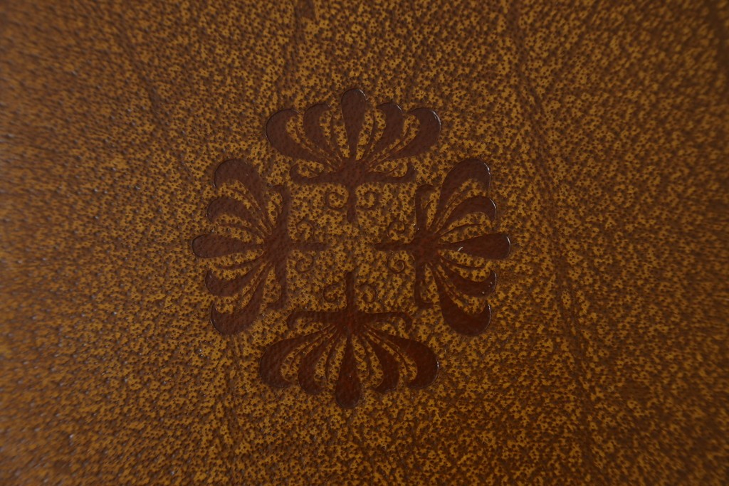 中古　美品　イギリス高級家具　THEODORE ALEXANDER(セオドア・アレキサンダー)　挽物脚が目を惹く!クラシカルなデザインがおしゃれなダイニングチェア　(R-062735)