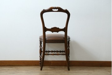 中古　美品　イギリス高級家具　THEODORE ALEXANDER(セオドア・アレキサンダー)　挽物脚が目を惹く!クラシカルなデザインがおしゃれなダイニングチェア　(R-062735)