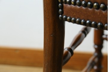 中古　美品　イギリス高級家具　THEODORE ALEXANDER(セオドア・アレキサンダー)　挽物脚が目を惹く!クラシカルなデザインがおしゃれなダイニングチェア　(R-062735)