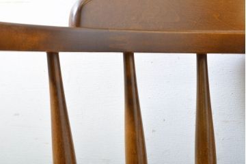 和製ビンテージ　北海道民芸家具　希少な絶版品!!上品でクラシカルな佇まいがお洒落な回転ダイニングチェア(キャプテンチェア、アームチェア、回転イス、椅子、板座チェア、ヴィンテージ)(R-062737)
