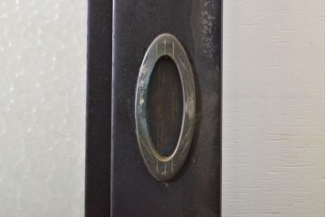 アンティーク建具　総漆塗り　腰板欅(ケヤキ)　プレスガラス入り!!レトロな空間を引き立たせるガラス戸2枚セット(引き戸、建具)(R-062738)