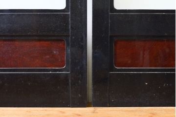 アンティーク建具　総漆塗り　腰板欅(ケヤキ)　プレスガラス入り!!レトロな空間を引き立たせるガラス戸2枚セット(引き戸、建具)(R-062738)