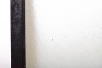 アンティーク建具　総漆塗り　腰板欅(ケヤキ)　プレスガラス入り!!レトロな空間を引き立たせるガラス戸2枚セット(引き戸、建具)(R-062741)