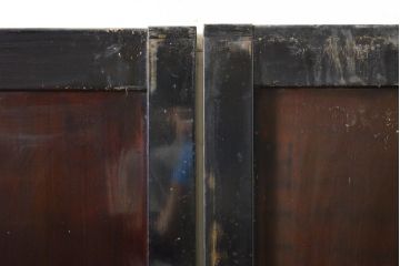 アンティーク建具　漆塗り　明治期より歴史を刻んだ風合いが魅力の帯戸2枚セット(引き戸、板戸、玄関戸、建具)(R-062742)