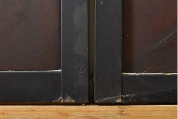 アンティーク建具　漆塗り　明治期より歴史を刻んだ風合いが魅力の帯戸2枚セット(引き戸、板戸、玄関戸、建具)(R-062742)