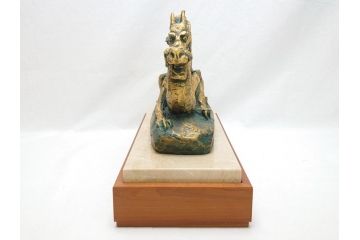 彫塑家　北村西望　「恵み」　龍　置物　銅像(共箱付き、置き物、辰、竜、ブロンズ製)(R-062745)