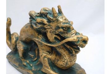彫塑家　北村西望　「恵み」　龍　置物　銅像(共箱付き、置き物、辰、竜、ブロンズ製)(R-062745)
