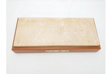 彫塑家　北村西望　「恵み」　龍　置物　銅像(共箱付き、置き物、辰、竜、ブロンズ製)(R-062745)