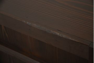 和製アンティーク　明治期　欅(ケヤキ)材　檜(ヒノキ)材　美しい杢目と凝った造りの金具が和の雰囲気を高める帳場箪笥サイドボード(水屋箪笥、引き出し、サイドチェスト、時代箪笥)(R-062752)