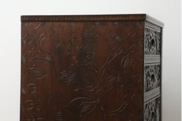 中古　伝統工芸　軽井沢彫り　咲き溢れる桜の花としなやかな幹の彫刻が見事な小引き出し(小物収納、サイドチェスト、引き出し)(R-062755)