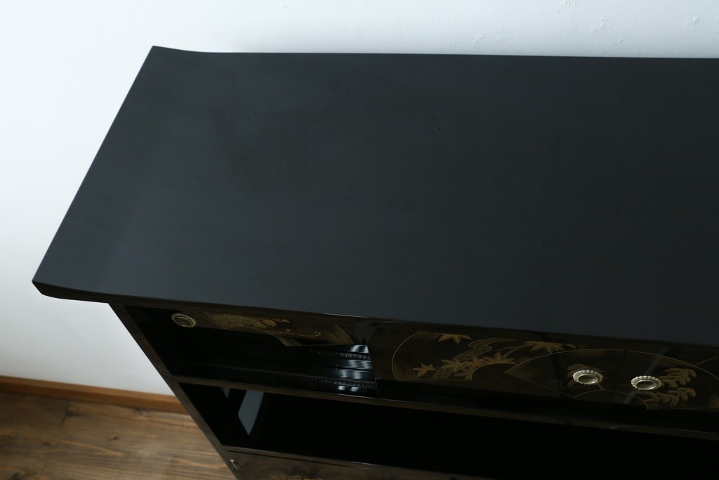 中古　美品　輪島塗り　こだわりの和の空間を演出する飾り棚　(R-062763)