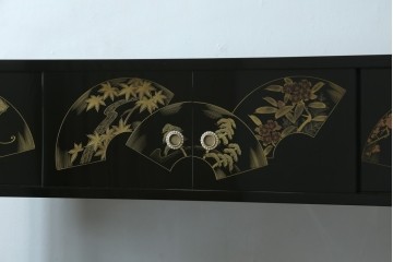 中古　美品　輪島塗り　こだわりの和の空間を演出する飾り棚　(R-062763)