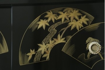 中古　美品　輪島塗り　こだわりの和の空間を演出する飾り棚　(R-062763)