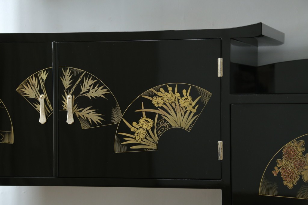 中古　美品　輪島塗り　こだわりの和の空間を演出する飾り棚　(R-062763)