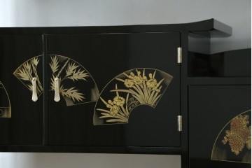 中古　美品　輪島塗り　こだわりの和の空間を演出する飾り棚　(R-062763)