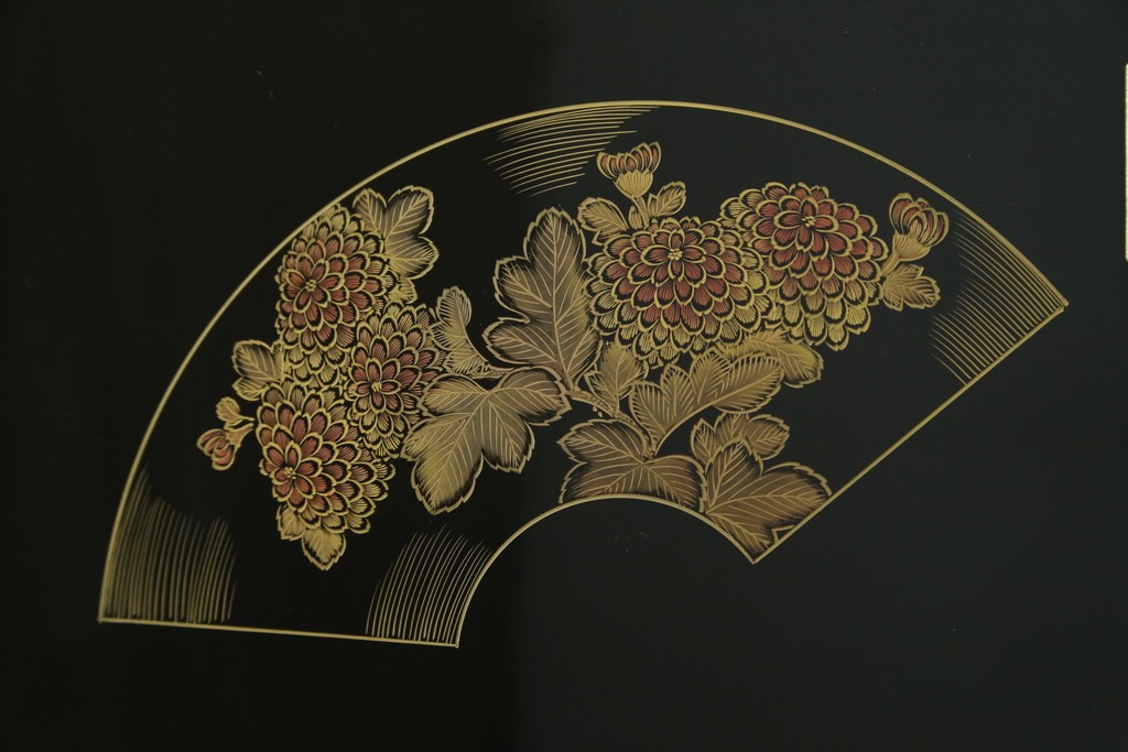 中古　美品　輪島塗り　こだわりの和の空間を演出する飾り棚　(R-062763)