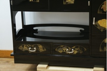 中古　美品　輪島塗り　こだわりの和の空間を演出する飾り棚　(R-062763)