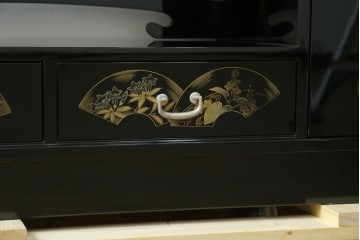 中古　美品　輪島塗り　こだわりの和の空間を演出する飾り棚　(R-062763)