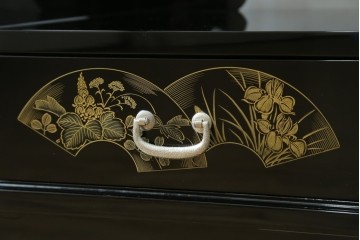 中古　美品　輪島塗り　こだわりの和の空間を演出する飾り棚　(R-062763)