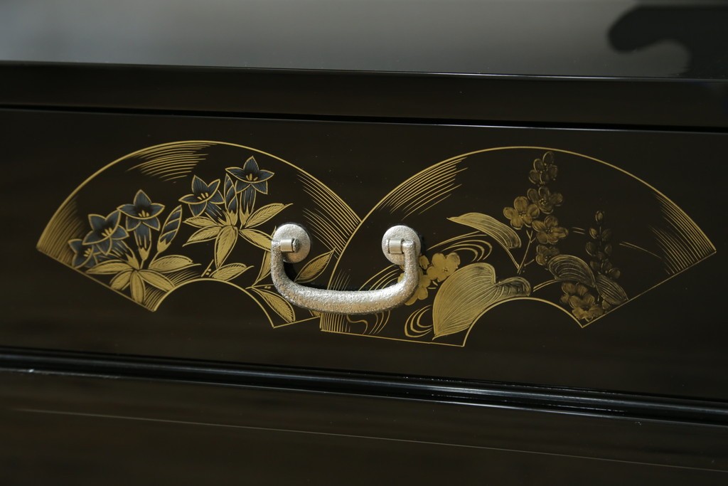 中古　美品　輪島塗り　こだわりの和の空間を演出する飾り棚　(R-062763)