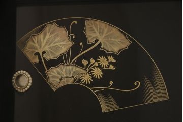 中古　美品　輪島塗り　こだわりの和の空間を演出する飾り棚(茶棚、違い棚、収納棚、戸棚)(R-062763)