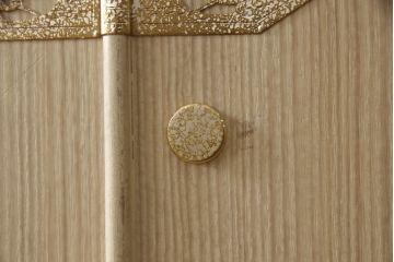 中古　五三桐紋入り　凛とした佇まいが魅力の加茂総桐箪笥(胴厚、総桐たんす、着物箪笥、衣装箪笥、和タンス、引き出し)(R-062764)