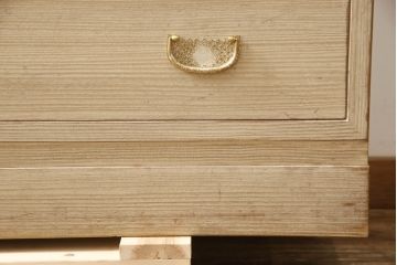 中古　五三桐紋入り　凛とした佇まいが魅力の加茂総桐箪笥(胴厚、総桐たんす、着物箪笥、衣装箪笥、和タンス、引き出し)(R-062764)