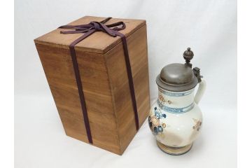 ドイツ　独逸　色絵花文　蓋付き　ジョッキ(ビアマグ、ビールポット、ビールジョッキ、陶器、酒器、共箱付き)(R-062768)