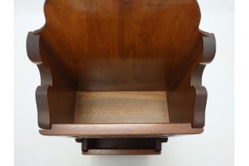 中古　伝統工芸　軽井沢彫り　桜の彫りが上品な印象を与えるレターラック(二段状差し、壁掛け収納)(R-062769)