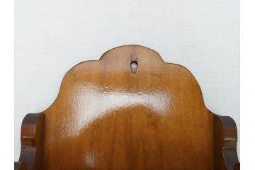 中古　伝統工芸　軽井沢彫り　桜の彫りが上品な印象を与えるレターラック(二段状差し、壁掛け収納)(R-062769)