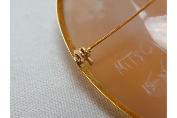 イタリア　GIOVANNI APA(ジョバンニ アパ)　カメオ　珊瑚　K18　750フレーム　刻印有　2way　ブローチ兼ネックレス(箱付き、サンゴ、貝、shell)(R-062772)