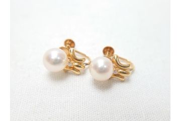 田崎真珠　K18(18金)　ダイヤモンド0.02ct　保証書付き　イヤリング(タサキ、TASAKI、パール、ゴールド、金、箱付き)(R-062773)